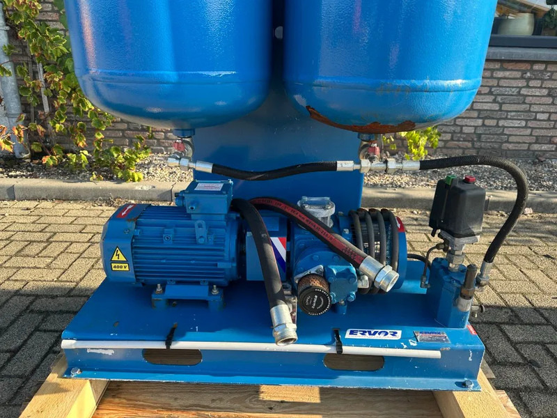 Hogedruk Hogedruk Luchtstart Air starter 30 Bar 15 kW 2 x 150 liter air tank - Črpalka za vodo: slika 5 Hogedruk Hogedruk Luchtstart Air starter 30 Bar 15 kW 2 x 150 liter air tank - Črpalka za vodo: slika 5