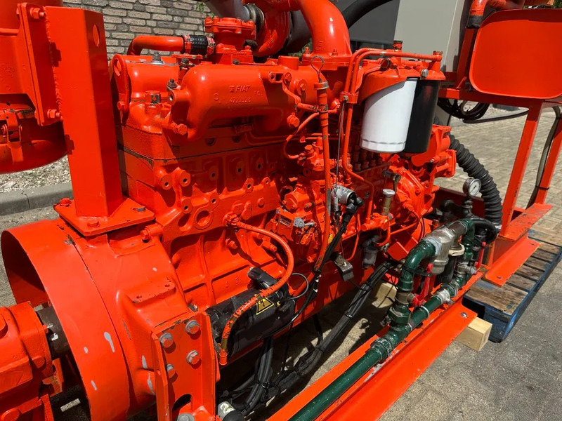 Črpalka za vodo Iveco 8361 SI 10 KSB max. 378 m3 / h 11 Bar Waterpomp 104 hours ! Waterpump: slika 9
