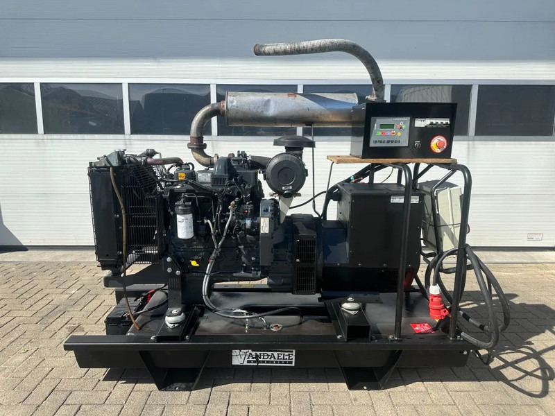 Iveco FPT NEF45 SM1A.A007 Himoinsa Stamford 66 kVA generatorset - Generator: slika 1 Iveco FPT NEF45 SM1A.A007 Himoinsa Stamford 66 kVA generatorset - Generator: slika 1