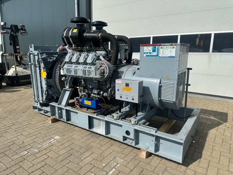 Iveco GE 8281 SRI27 00A71 Mecc Alte Spa 450 kVA generatorset ex Emergency 160 hours - Generator: slika 2 Iveco GE 8281 SRI27 00A71 Mecc Alte Spa 450 kVA generatorset ex Emergency 160 hours - Generator: slika 2