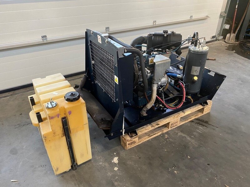 Kubota D1105 Sullair 15.5 kW 7 bar diesel schroefcompressor - Zračni kompresor: slika 2 Kubota D1105 Sullair 15.5 kW 7 bar diesel schroefcompressor - Zračni kompresor: slika 2