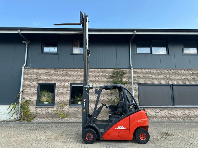 Linde H25T 2.5 ton Triplex Freelift Sideshift LPG Heftruck - Plinski viličar: slika 5 Linde H25T 2.5 ton Triplex Freelift Sideshift LPG Heftruck - Plinski viličar: slika 5