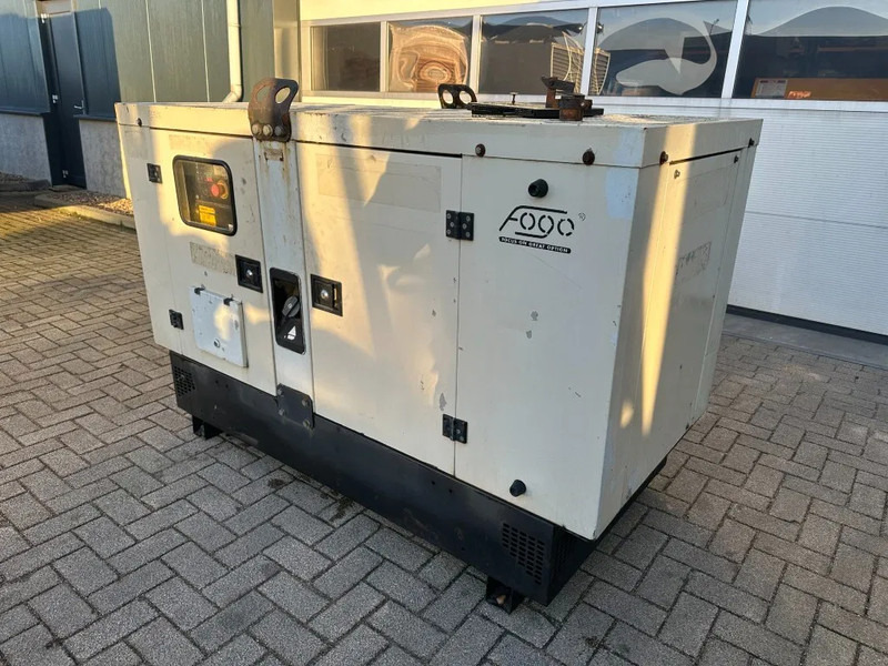 Mitsubishi S4Q Fogo Mecc Alte Spa 20 kVA Silent generatorset - Generator: slika 4 Mitsubishi S4Q Fogo Mecc Alte Spa 20 kVA Silent generatorset - Generator: slika 4