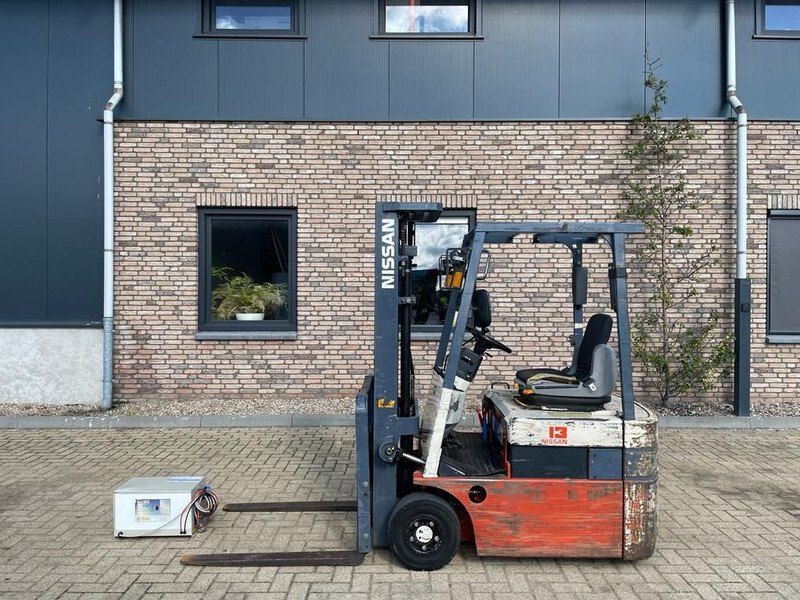 Nissan NX01L13U Elektra 1.25 ton Triplex Freelift Heftruck - Električni viličar: slika 1 Nissan NX01L13U Elektra 1.25 ton Triplex Freelift Heftruck - Električni viličar: slika 1