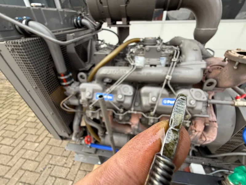 Generator Perkins Stamford 125 kVA noodstroom aggregaat generatorset as New ! 176 hours !: slika 15