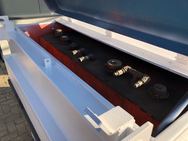 Tolsma Kiwa IBC 3000 liter dieseltank met keuring ! - Rezervoar za skladiščenje: slika 5 Tolsma Kiwa IBC 3000 liter dieseltank met keuring ! - Rezervoar za skladiščenje: slika 5