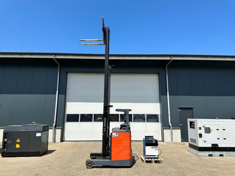 Toyota 6FBRE14 Triplex 1.4 ton Triplex Elektra Reachtruck - Viličar s pomičnim teleskopom: slika 1 Toyota 6FBRE14 Triplex 1.4 ton Triplex Elektra Reachtruck - Viličar s pomičnim teleskopom: slika 1
