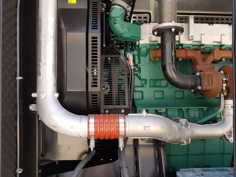 Volvo 275 kVA TAD 734 GE Stamford Supersilent generatorset New ! - Generator: slika 4 Volvo 275 kVA TAD 734 GE Stamford Supersilent generatorset New ! - Generator: slika 4