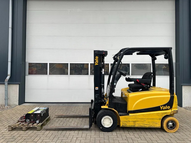 Yale ERP22VL 2.2 ton Triplex Freelift Sideshift Elektra Heftruck Accu 2022 - Električni viličar: slika 1 Yale ERP22VL 2.2 ton Triplex Freelift Sideshift Elektra Heftruck Accu 2022 - Električni viličar: slika 1