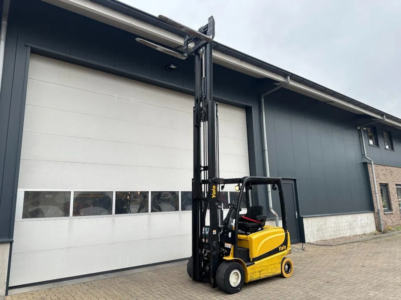 Yale ERP22VL 2.2 ton Triplex Freelift Sideshift Elektra Heftruck Accu 2022 - Električni viličar: slika 2 Yale ERP22VL 2.2 ton Triplex Freelift Sideshift Elektra Heftruck Accu 2022 - Električni viličar: slika 2