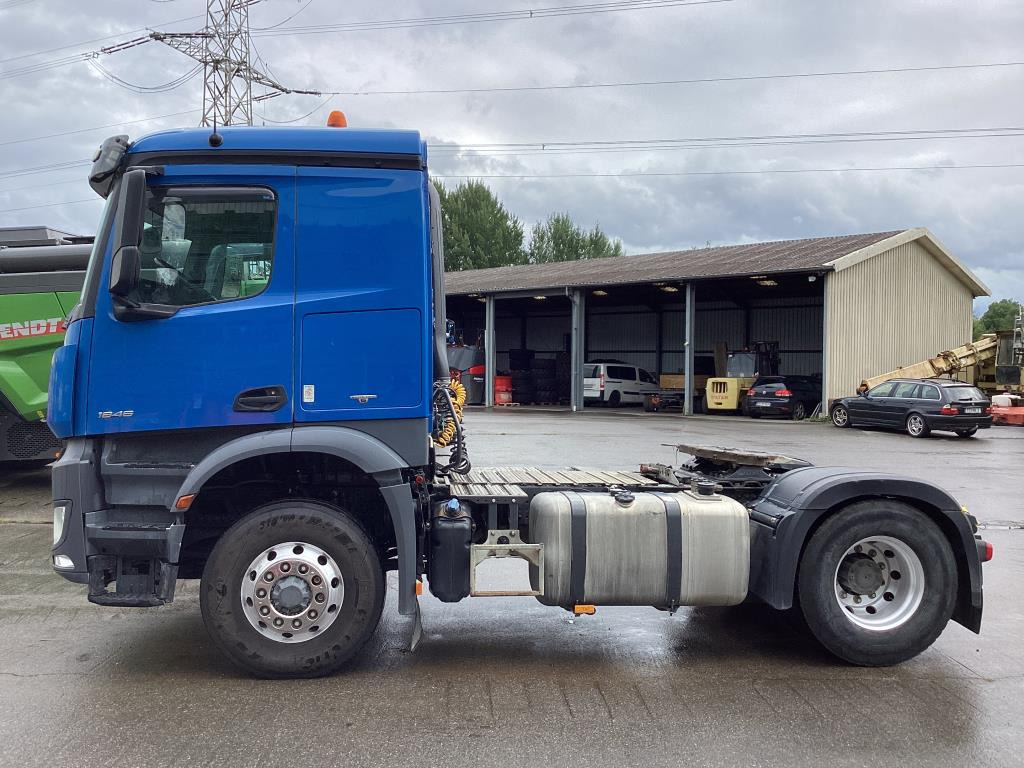 Mercedes Benz Arocs 1846 HAD 4×4 - Vlačilec: slika 2 Mercedes Benz Arocs 1846 HAD 4×4 - Vlačilec: slika 2