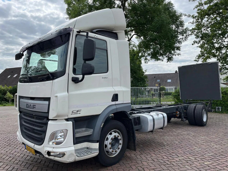 DAF CF 260 CF 260 FA CHASSIS CABINE EURO 6 - Tovornjak-šasija: slika 1 DAF CF 260 CF 260 FA CHASSIS CABINE EURO 6 - Tovornjak-šasija: slika 1