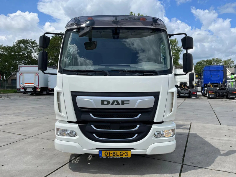 DAF LF 230 FA - Tovornjak z dvigalom: slika 4 DAF LF 230 FA - Tovornjak z dvigalom: slika 4