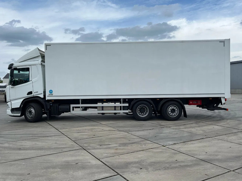 DAF XD 340 FAN 6x2 - Tovornjak zabojnik: slika 4 DAF XD 340 FAN 6x2 - Tovornjak zabojnik: slika 4