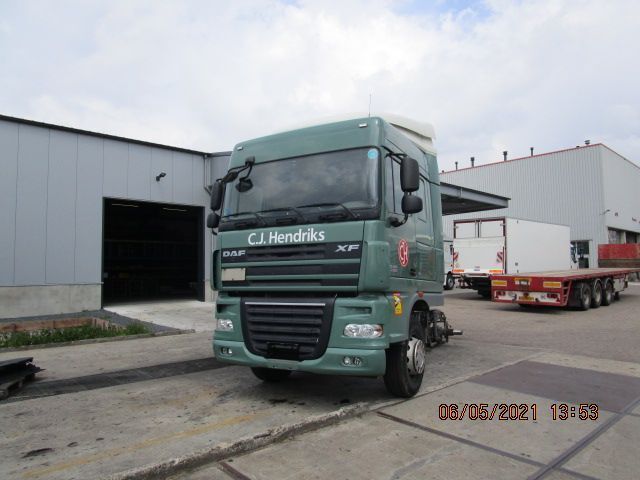 DAF XF 105 SPACE CABINE XF 105 EURO 5 - Kabina in notranjost: slika 1 DAF XF 105 SPACE CABINE XF 105 EURO 5 - Kabina in notranjost: slika 1