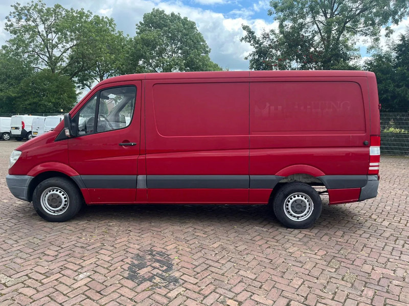 Mercedes-Benz Sprinter 313 L2H1 - Furgon: slika 4 Mercedes-Benz Sprinter 313 L2H1 - Furgon: slika 4