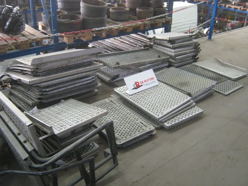 DAF BORDES PLATEN EN ALUMINIUM DELEN - Rezervni deli: slika 2 DAF BORDES PLATEN EN ALUMINIUM DELEN - Rezervni deli: slika 2