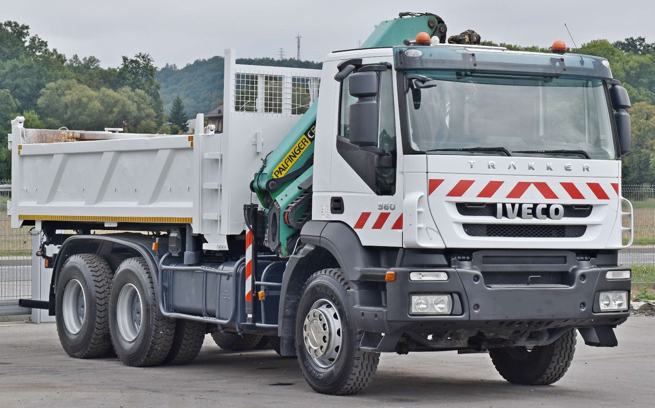 Iveco TRAKKER 360 * Kipper 5,20m* PK 16502 / FUNK*6x4 - Tovornjak prekucnik, Tovornjak z dvigalom: slika 4 Iveco TRAKKER 360 * Kipper 5,20m* PK 16502 / FUNK*6x4 - Tovornjak prekucnik, Tovornjak z dvigalom: slika 4