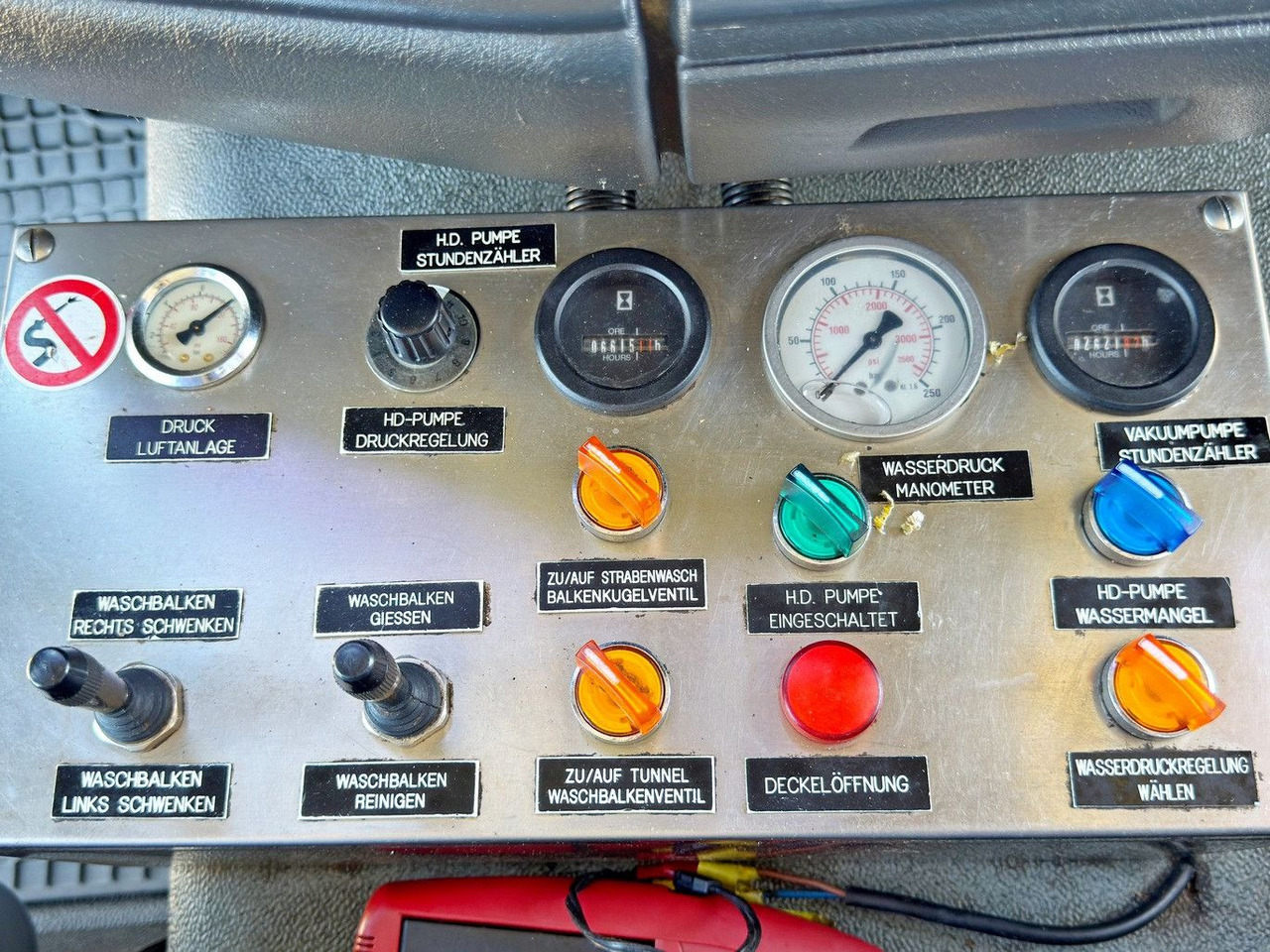 Vakuumski tovornjak MAN TGA 26.360 * Saug und Spülwagen/CAPPELLOTTO+FUNK: slika 14 Vakuumski tovornjak MAN TGA 26.360 * Saug und Spülwagen/CAPPELLOTTO+FUNK: slika 14