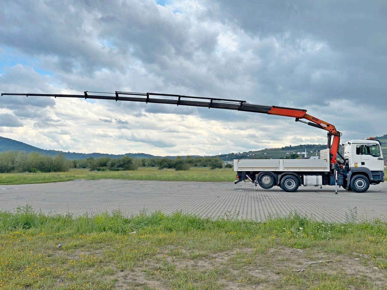 MAN TGA 26.430 Pritsche 5,50m + KRAN+ FUNK/6-4H2 MAN TGA 26.430 * PK 23002 + FUNK/6-4H2 - Tovornjak z dvigalom: slika 5 MAN TGA 26.430 Pritsche 5,50m + KRAN+ FUNK/6-4H2 MAN TGA 26.430 * PK 23002 + FUNK/6-4H2 - Tovornjak z dvigalom: slika 5