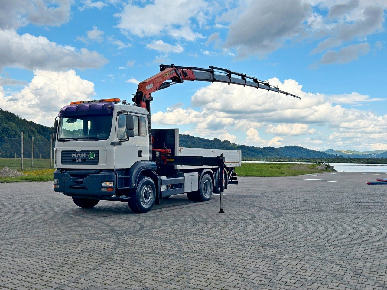 MAN TGA 26.430 Pritsche 5,50m + KRAN+ FUNK/6-4H2 MAN TGA 26.430 * PK 23002 + FUNK/6-4H2 - Tovornjak z dvigalom: slika 2 MAN TGA 26.430 Pritsche 5,50m + KRAN+ FUNK/6-4H2 MAN TGA 26.430 * PK 23002 + FUNK/6-4H2 - Tovornjak z dvigalom: slika 2