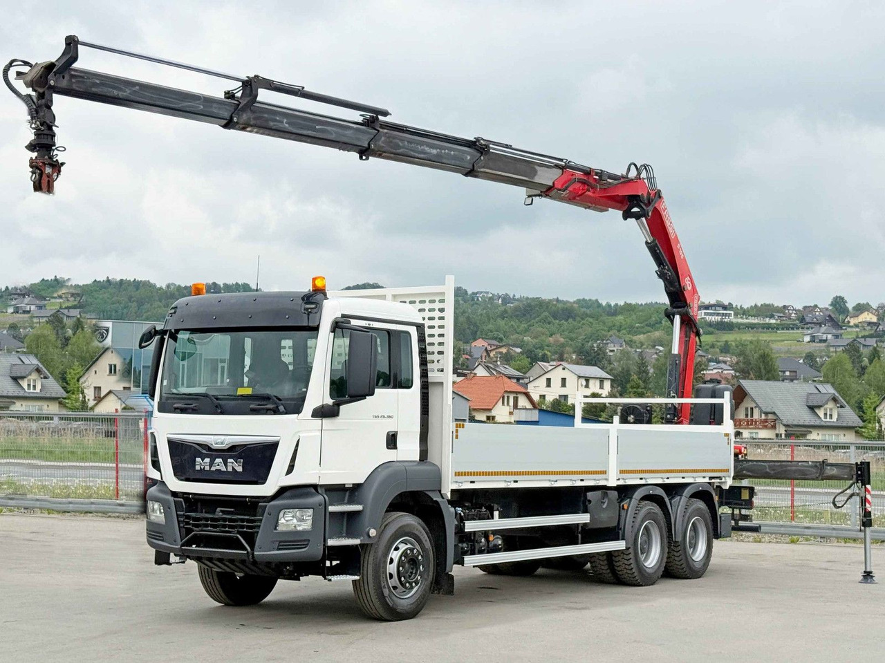 MAN TGS 26.360* FASSI F195A.2.24 / FUNK * 6x4 * TOP - Tovornjak z dvigalom: slika 2 MAN TGS 26.360* FASSI F195A.2.24 / FUNK * 6x4 * TOP - Tovornjak z dvigalom: slika 2
