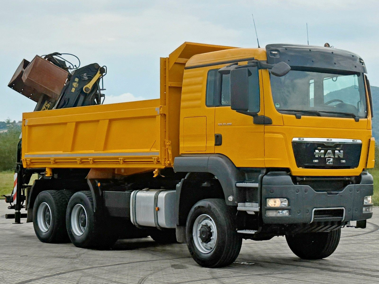 MAN TGS 33.480*KIPPER 5,10m * EPSILON E165Z76* 6x6 MAN TGS 33.480*KIPPER 5,10m * EPSILON E165Z76* 6x6 - Tovornjak z dvigalom, Tovornjak prekucnik: slika 3 MAN TGS 33.480*KIPPER 5,10m * EPSILON E165Z76* 6x6 MAN TGS 33.480*KIPPER 5,10m * EPSILON E165Z76* 6x6 - Tovornjak z dvigalom, Tovornjak prekucnik: slika 3