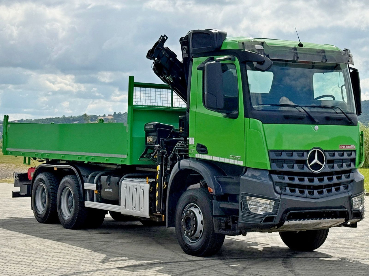 Mercedes-Benz AROCS 2636 * HIAB 122 ES - 3 HIPRO * 6x4 - Tovornjak z dvigalom: slika 4 Mercedes-Benz AROCS 2636 * HIAB 122 ES - 3 HIPRO * 6x4 - Tovornjak z dvigalom: slika 4