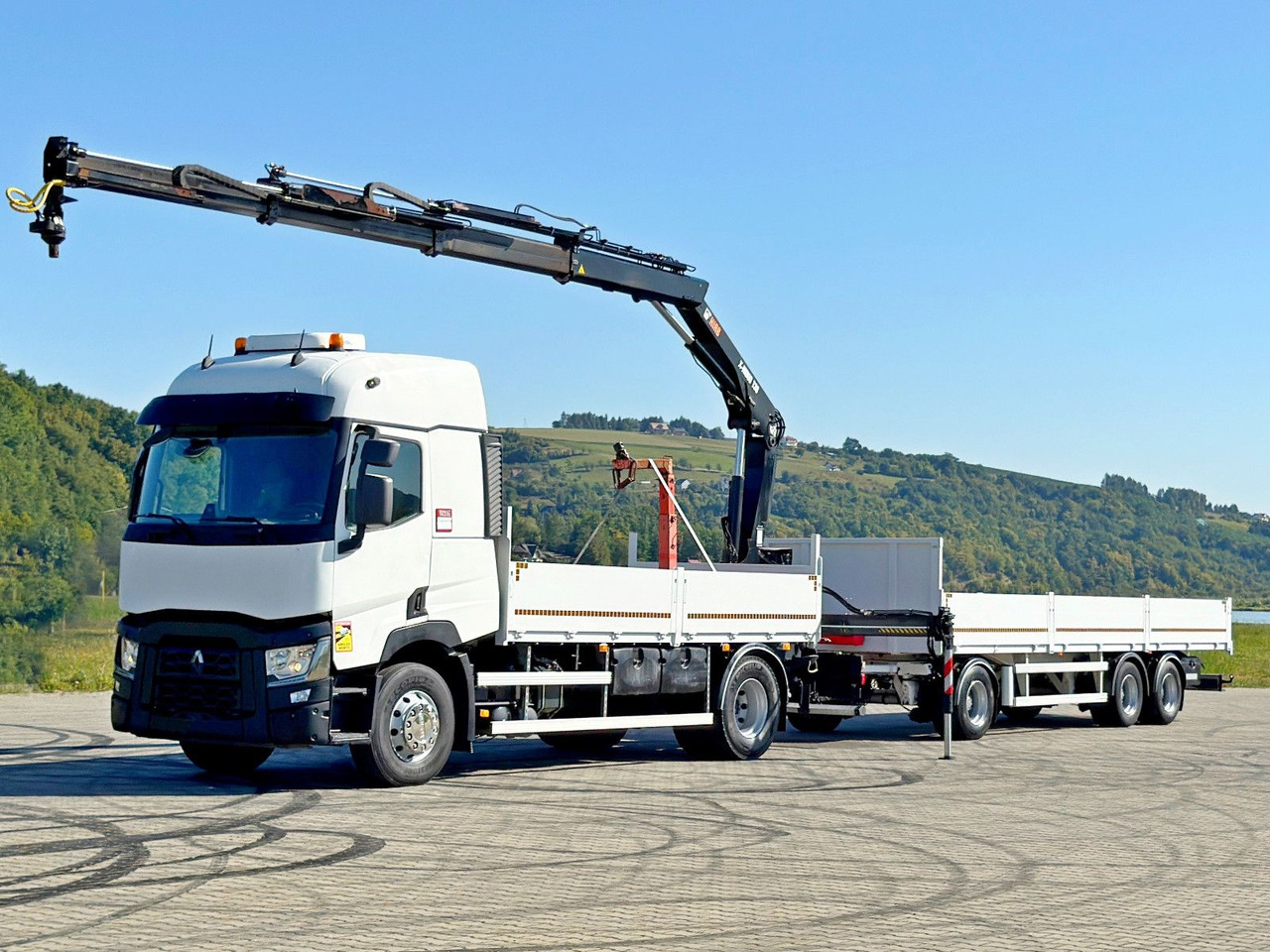 Renault C 440* HIAB X-HIDUO 138 B-3 + FUNK + Anhänger - Tovornjak z dvigalom: slika 2 Renault C 440* HIAB X-HIDUO 138 B-3 + FUNK + Anhänger - Tovornjak z dvigalom: slika 2