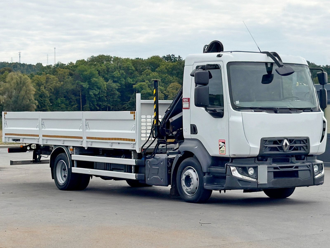 Renault D12.210 * HIAB 066 CL * TOPZUSTAND - Tovornjak z dvigalom: slika 3 Renault D12.210 * HIAB 066 CL * TOPZUSTAND - Tovornjak z dvigalom: slika 3