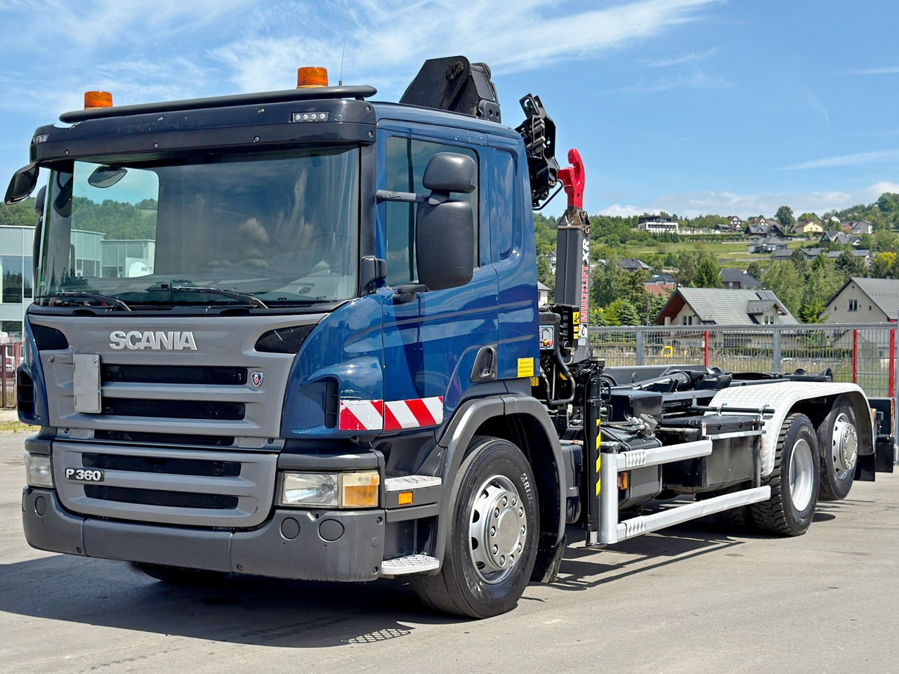 Scania P 360 * ABROLLKIPPER * HIAB 111 BS -2 HIDUO/FUNK - Kotalni prekucni tovornjak, Tovornjak z dvigalom: slika 4 Scania P 360 * ABROLLKIPPER * HIAB 111 BS -2 HIDUO/FUNK - Kotalni prekucni tovornjak, Tovornjak z dvigalom: slika 4