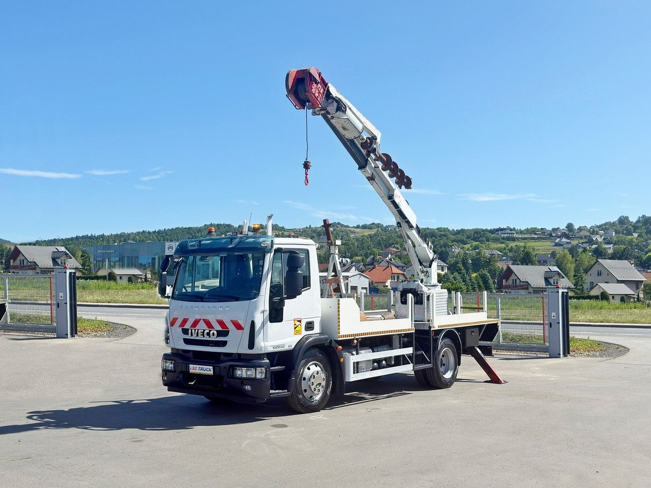 Iveco Eurocargo 120E22 * Bohrgerät auf LKW + FUNK *TOP - Tovornjak, Tovornjak z dvigalom: slika 2 Iveco Eurocargo 120E22 * Bohrgerät auf LKW + FUNK *TOP - Tovornjak, Tovornjak z dvigalom: slika 2