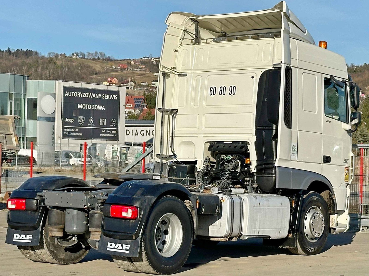 DAF XF 460 * Sattelzugmaschine * TOPZUSTAND - Vlačilec: slika 3 DAF XF 460 * Sattelzugmaschine * TOPZUSTAND - Vlačilec: slika 3