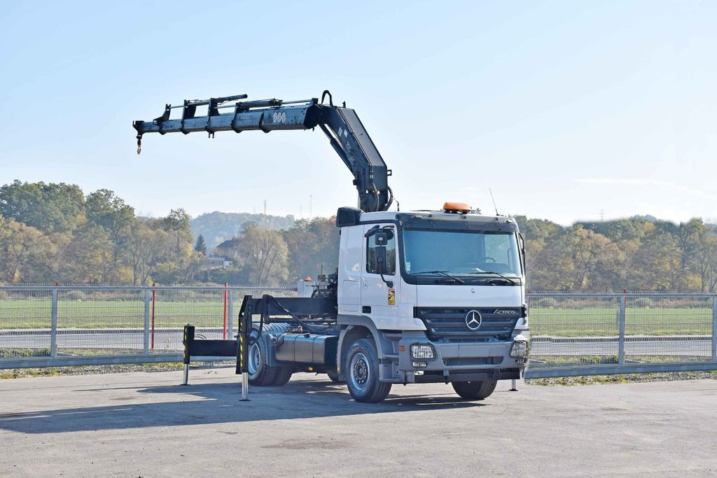 Mercedes-Benz ACTROS 1844 * Sattelzugmaschine *HIAB 330-5/FUNK - Vlačilec: slika 2 Mercedes-Benz ACTROS 1844 * Sattelzugmaschine *HIAB 330-5/FUNK - Vlačilec: slika 2