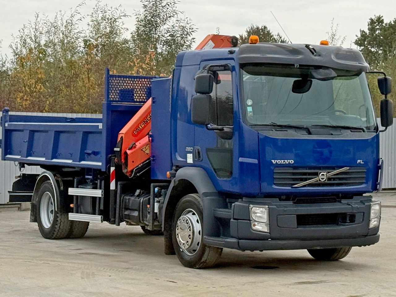 Volvo FL280 KIPPER 4,35m * PALFINGER PK 10000 + FUNK - Tovornjak z dvigalom: slika 3 Volvo FL280 KIPPER 4,35m * PALFINGER PK 10000 + FUNK - Tovornjak z dvigalom: slika 3