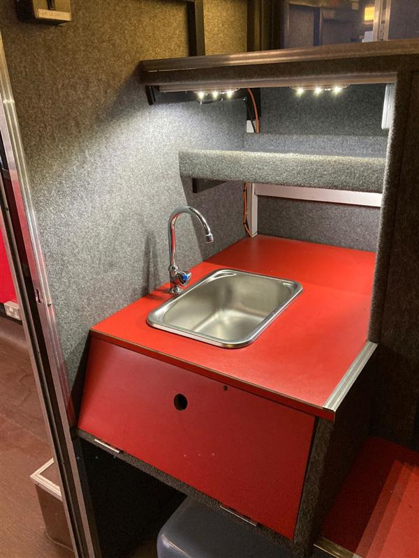 Dvonadstropni avtobus Fabulous facilities buses, take a look.: slika 8