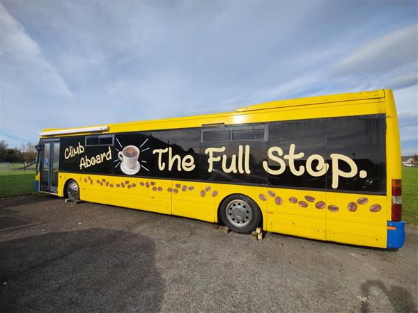 Optare single decker meeting place - Dvonadstropni avtobus: slika 1 Optare single decker meeting place - Dvonadstropni avtobus: slika 1