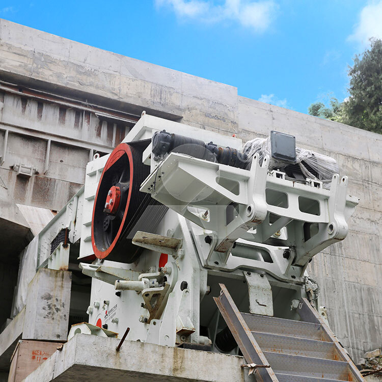 LIMING C6X Quarry Stone Crusher Jaw Crusher Machine For The Stone - Čeljustni drobilec: slika 3 LIMING C6X Quarry Stone Crusher Jaw Crusher Machine For The Stone - Čeljustni drobilec: slika 3