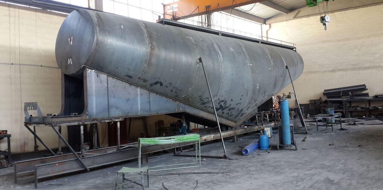 LIDER 2024 NEW 80 TONS CAPACITY FROM MANUFACTURER READY IN STOCK - Polprikolica cisterna: slika 3 LIDER 2024 NEW 80 TONS CAPACITY FROM MANUFACTURER READY IN STOCK - Polprikolica cisterna: slika 3