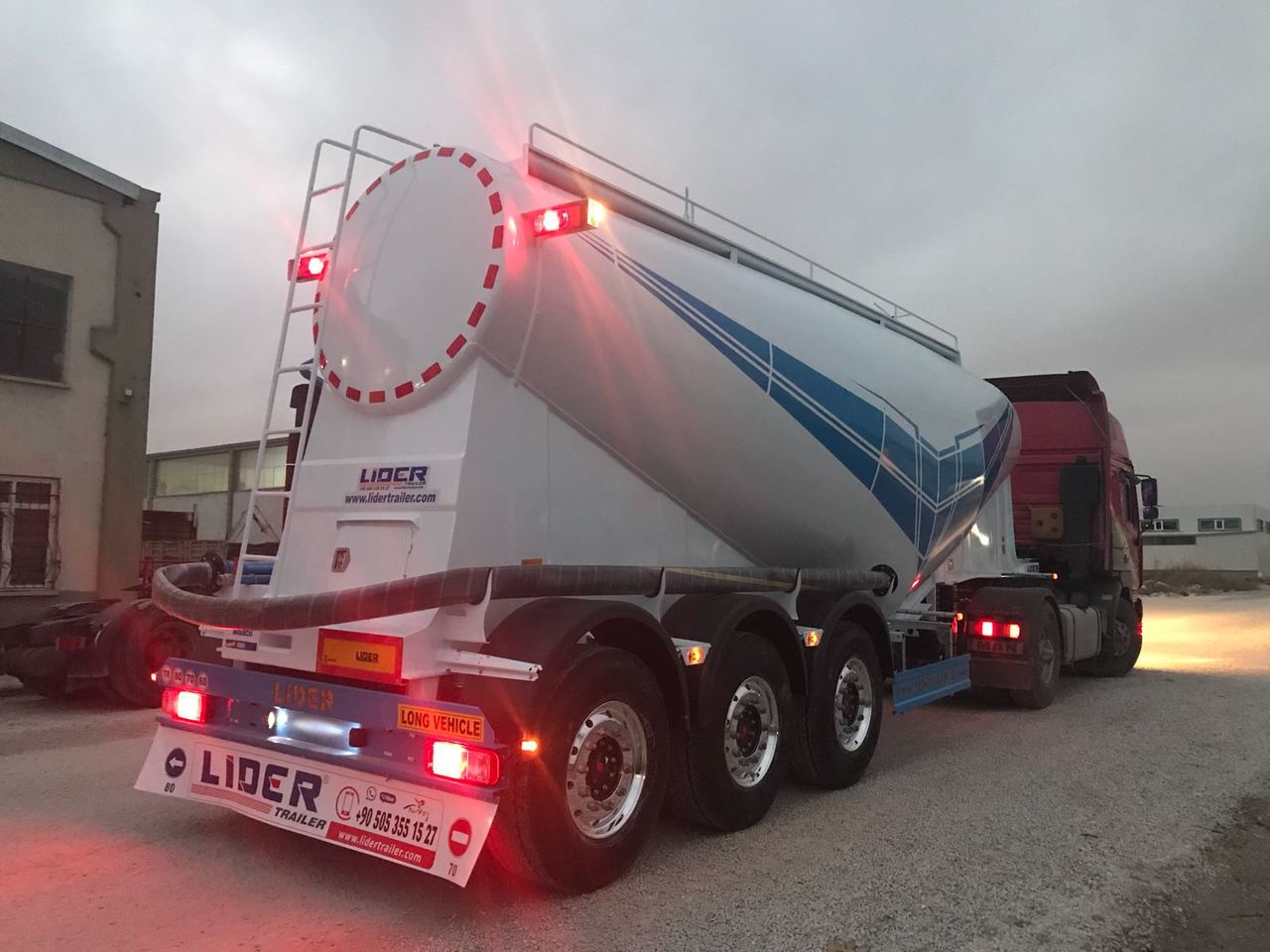 Nov Polprikolica cisterna za transport cementa LIDER 2025  MODEL NEW CEMENT TANKER: slika 7