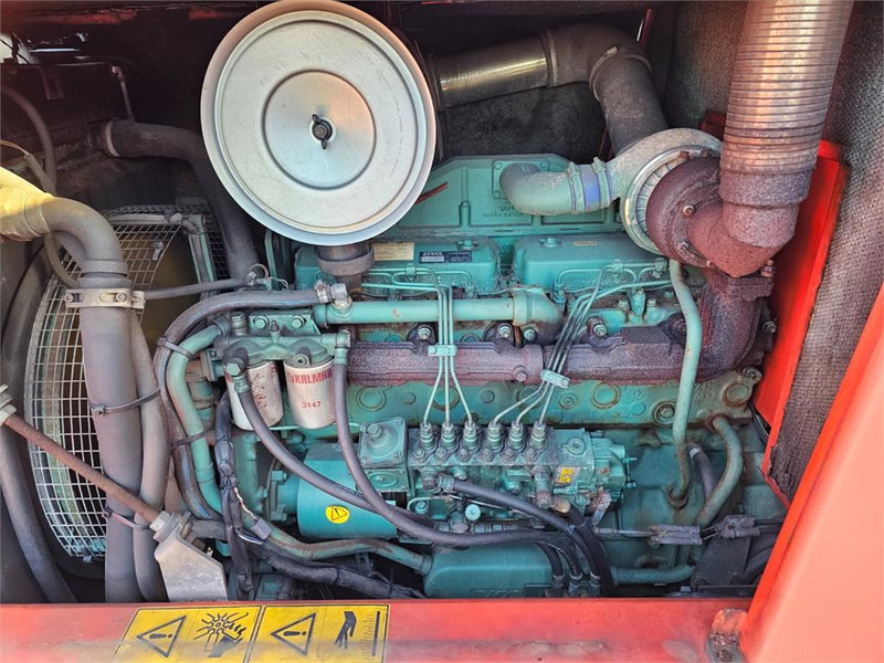 Kalmar DCB32 RoRo - Diesel viličar: slika 2 Kalmar DCB32 RoRo - Diesel viličar: slika 2