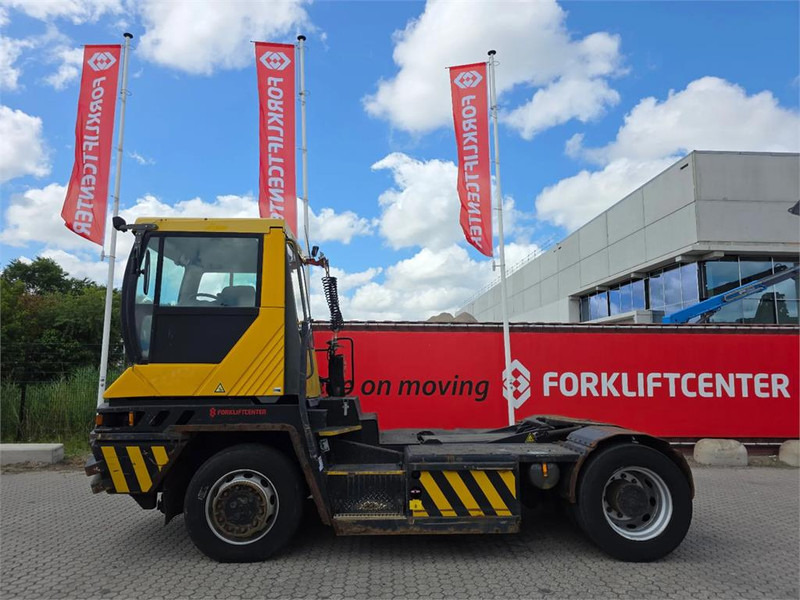 Terberg RT222 4x4 - Terminalski traktor: slika 4 Terberg RT222 4x4 - Terminalski traktor: slika 4