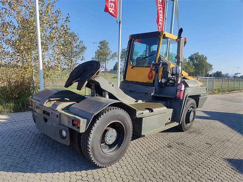 Terberg RT222 4x4 - Terminalski traktor: slika 4 Terberg RT222 4x4 - Terminalski traktor: slika 4