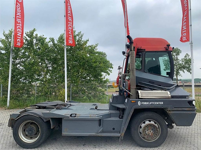 Terberg RT222 4x4 - Terminalski traktor: slika 2 Terberg RT222 4x4 - Terminalski traktor: slika 2