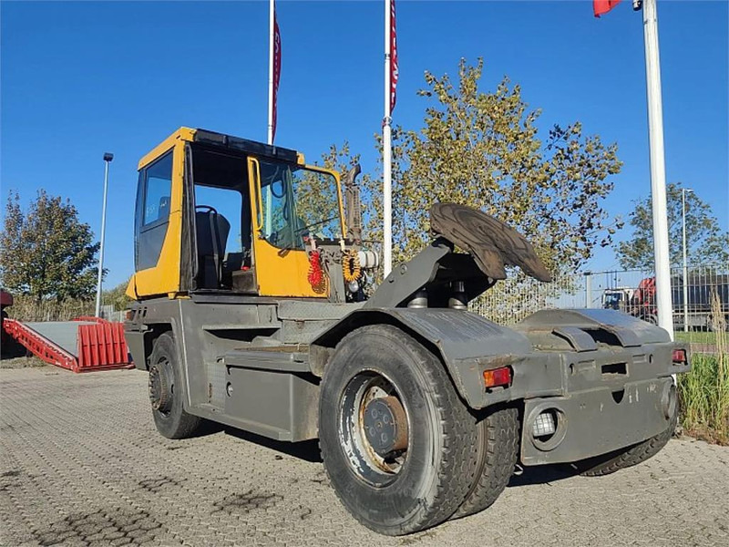 Terberg RT222 4x4 - Terminalski traktor: slika 5 Terberg RT222 4x4 - Terminalski traktor: slika 5
