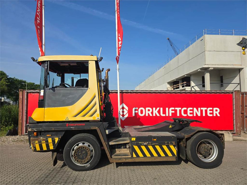 Terberg RT223 4x4 - Terminalski traktor: slika 4 Terberg RT223 4x4 - Terminalski traktor: slika 4