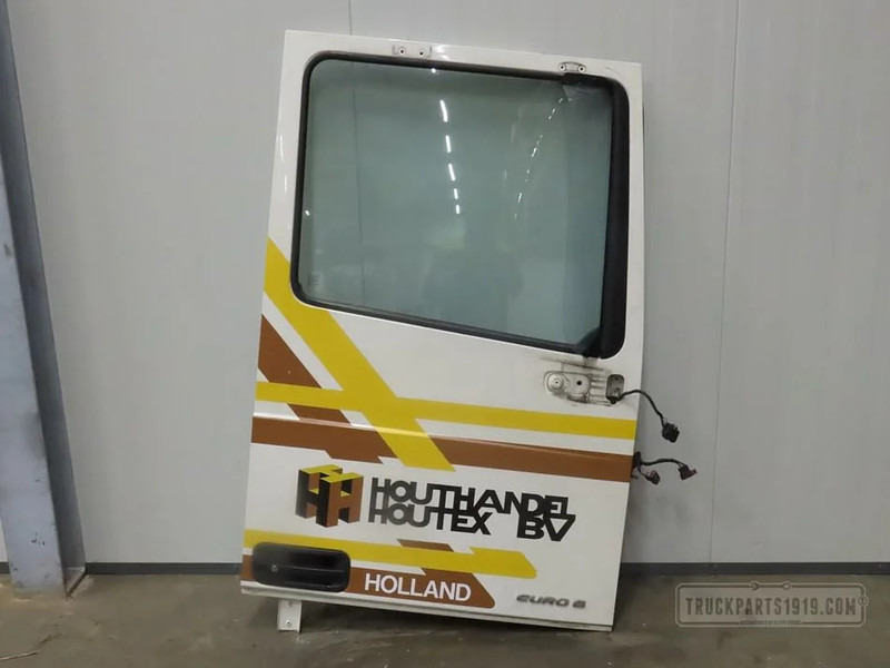 DAF Body & Chassis Parts Portier Re. DAF XF 106 - Vrata in deli za Tovornjak: slika 3 DAF Body & Chassis Parts Portier Re. DAF XF 106 - Vrata in deli za Tovornjak: slika 3