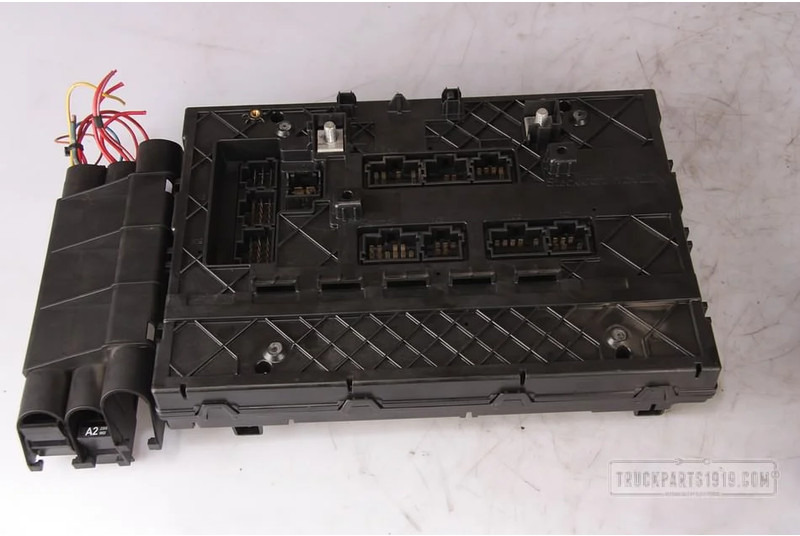 Hella Electrical System ECU SAM cabine MB MP4 - Električni sistem za Tovornjak: slika 2 Hella Electrical System ECU SAM cabine MB MP4 - Električni sistem za Tovornjak: slika 2