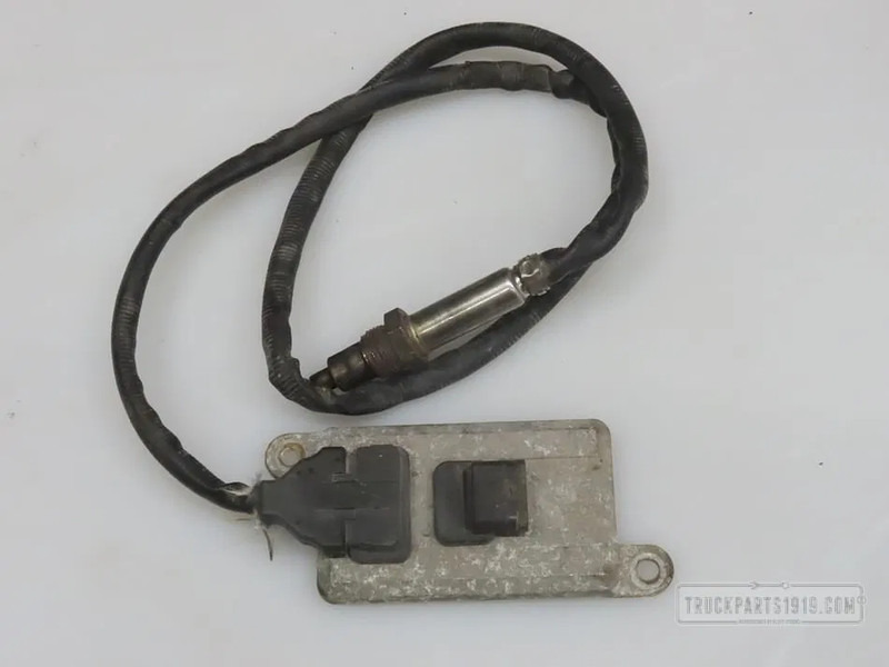 Iveco Electrical System NOx sensor Iveco - Senzor za Tovornjak: slika 1 Iveco Electrical System NOx sensor Iveco - Senzor za Tovornjak: slika 1