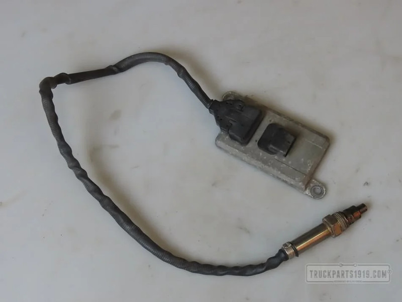 Iveco Exhaust System NOx sensor Iveco - Senzor za Tovornjak: slika 1 Iveco Exhaust System NOx sensor Iveco - Senzor za Tovornjak: slika 1